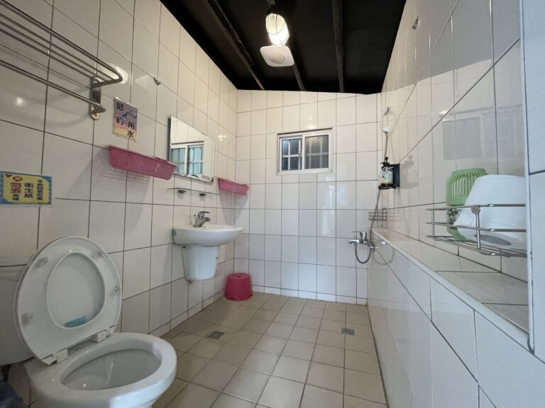 B 區｜六人溫馨小木屋4