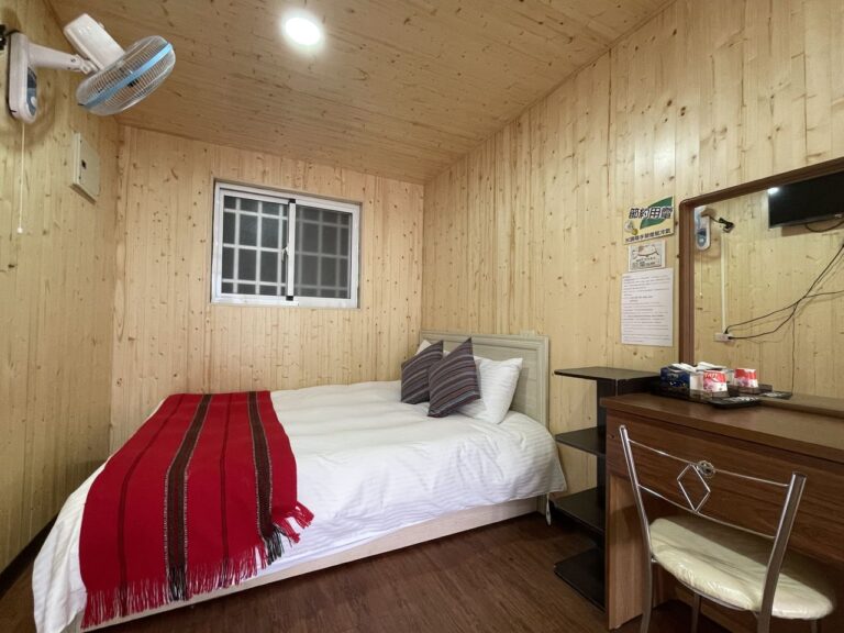 B 區｜三人溫馨小木屋4